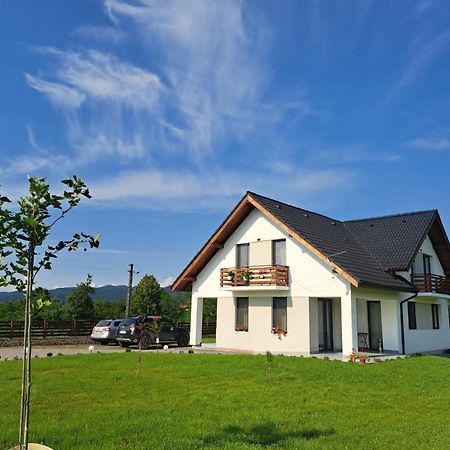 Готель Eco Familia Pojoga Екстер'єр фото